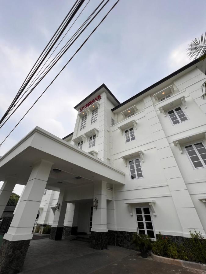 Le Semar Hotel Karawaci Dahung Kültér fotó