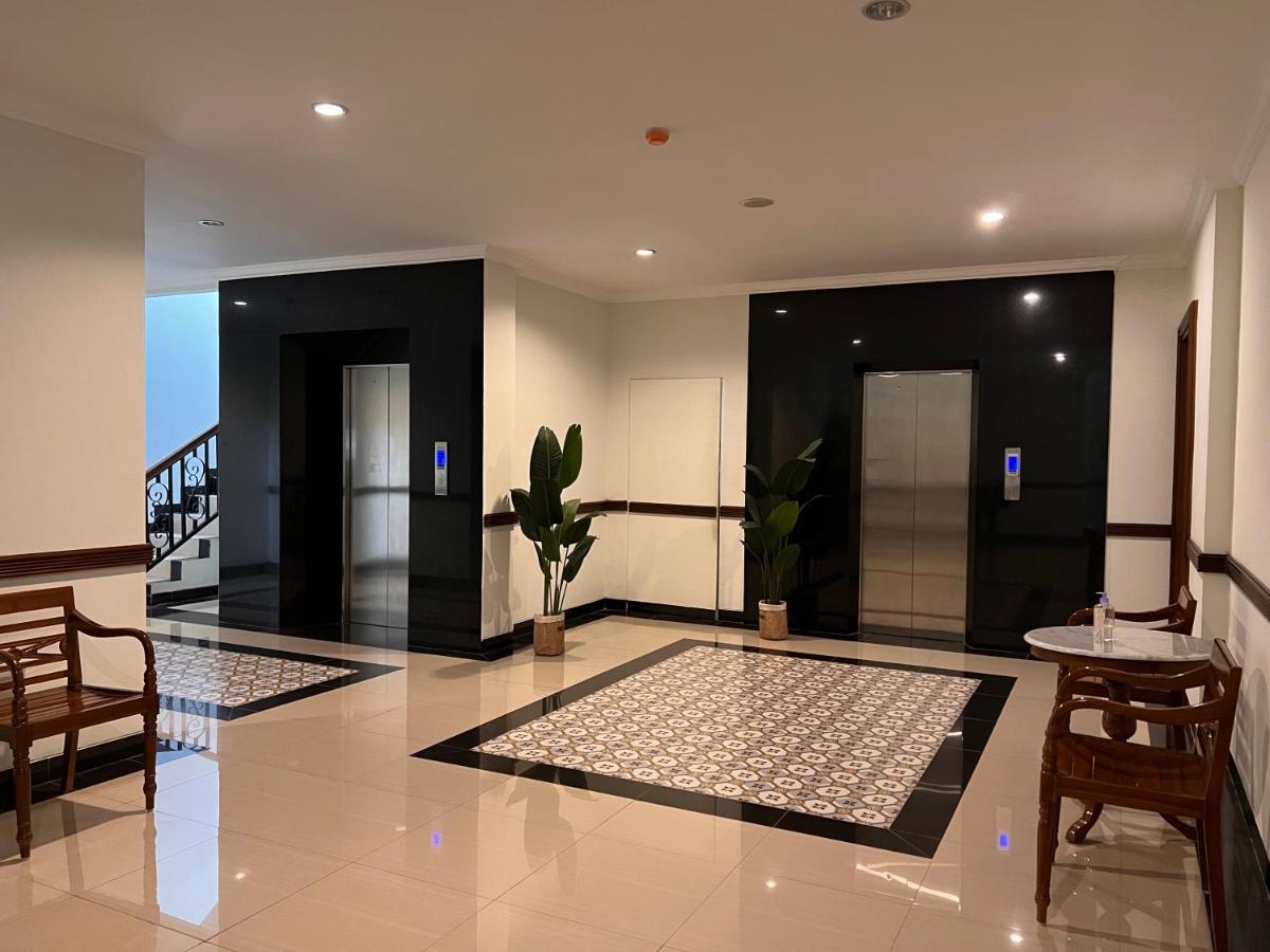 Le Semar Hotel Karawaci Dahung Kültér fotó