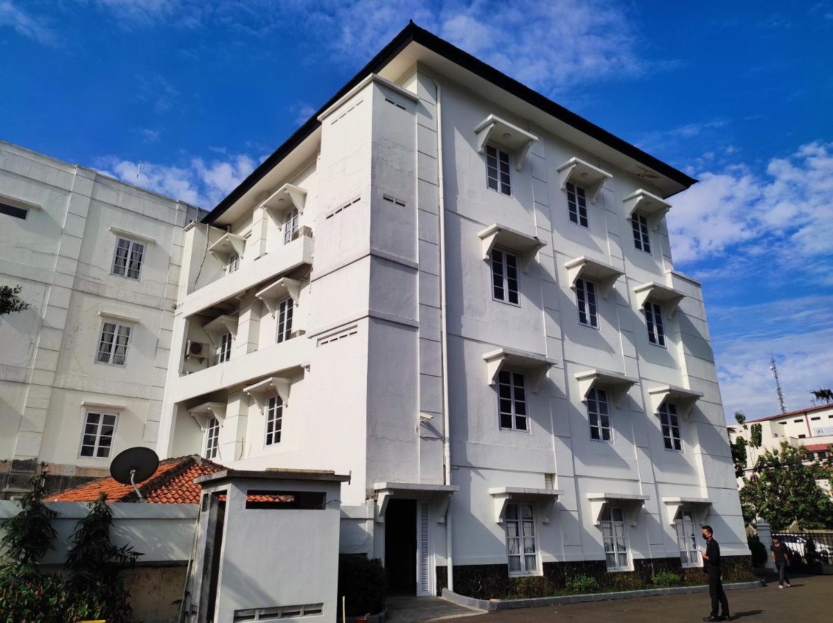 Le Semar Hotel Karawaci Dahung Kültér fotó