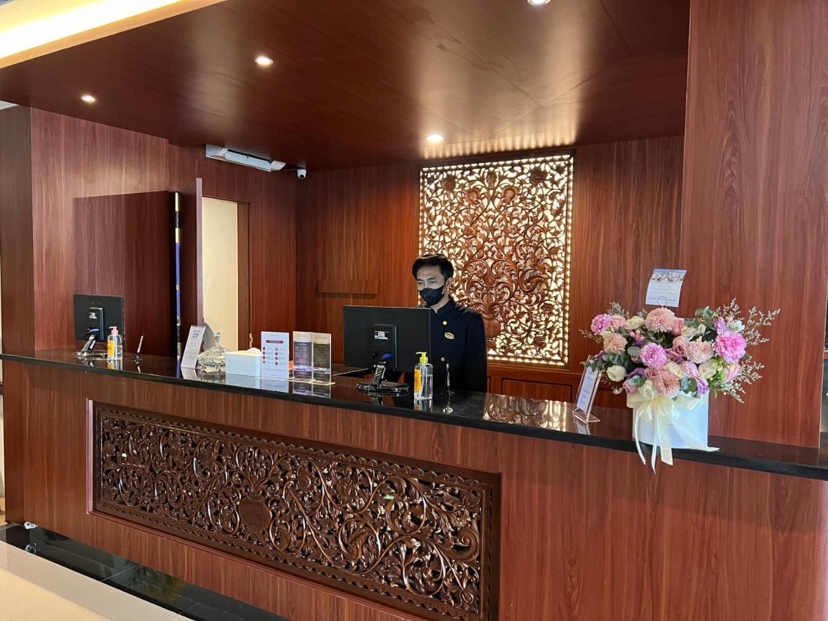 Le Semar Hotel Karawaci Dahung Kültér fotó